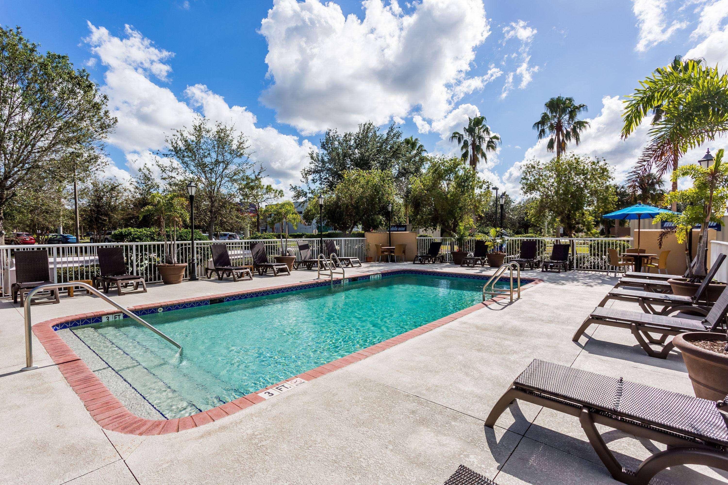 Baymont By Wyndham Fort Myers Airport Zewnętrze zdjęcie