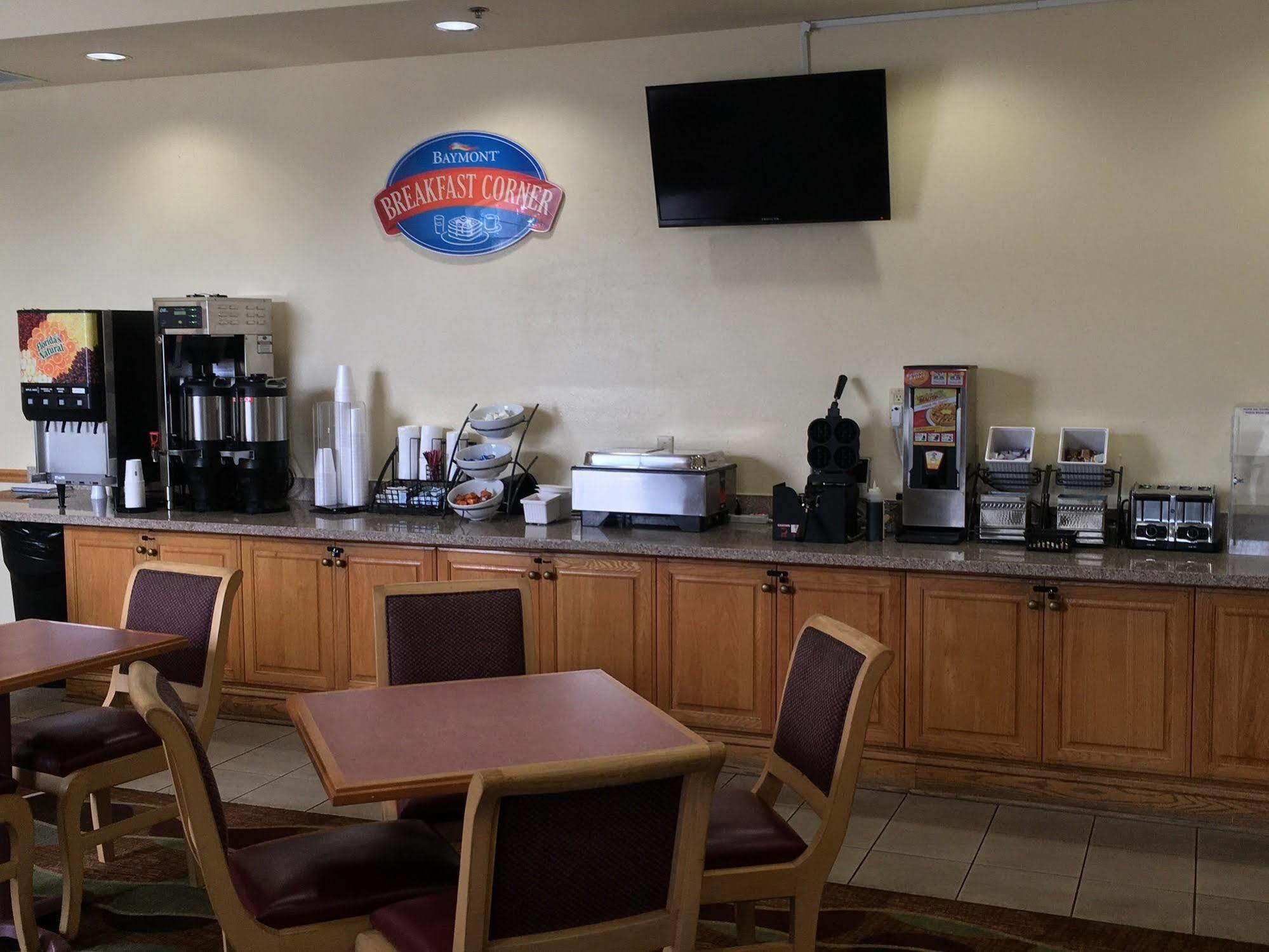 Baymont By Wyndham Fort Myers Airport Zewnętrze zdjęcie